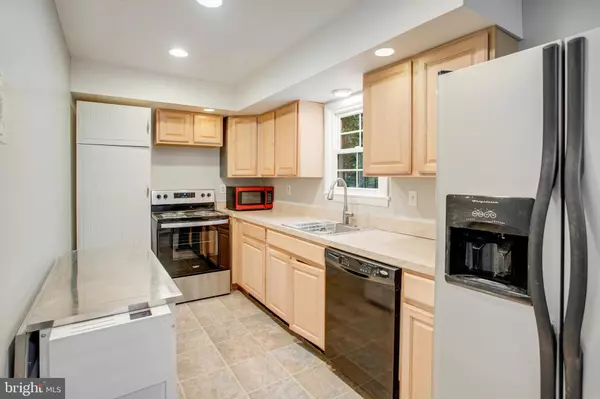 Haymarket, VA 20169,2405 RAYMOND PL