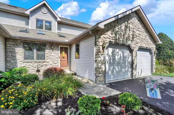 York, PA 17402,2651 FAIRWAY DR #2651