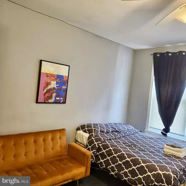 #PRIVATEROOMW/BATH-4306 LUDLOW ST, Philadelphia, PA 19104