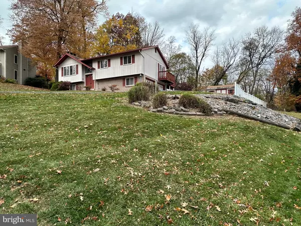 Columbia, PA 17512,2776 STEVENS SUMMIT DR