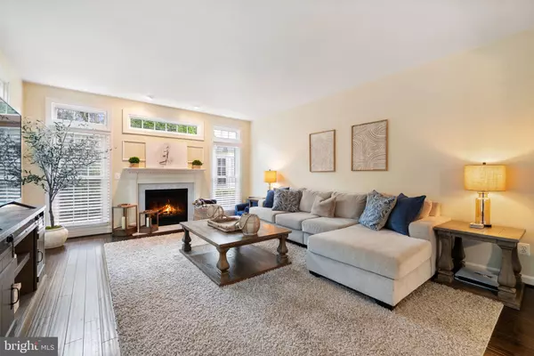 Haymarket, VA 20169,5932 AMBER RIDGE RD