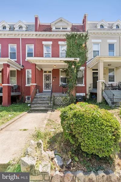 612 LAMONT ST NW, Washington, DC 20010