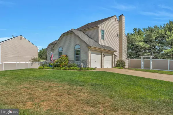 Sewell, NJ 08080,2 BRIDLE LN