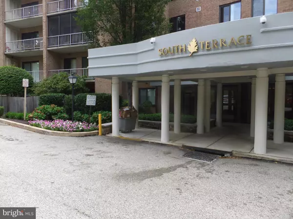 Narberth, PA 19072,1637 OAKWOOD DR #S115