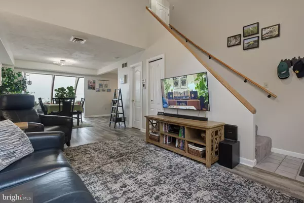 York, PA 17406,12 JEAN LO WAY