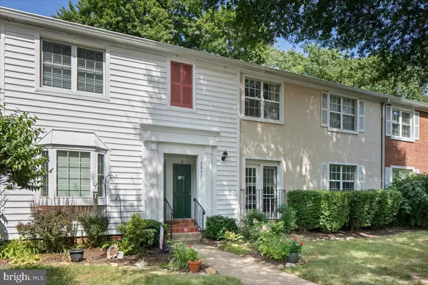 Arlington, VA 22206,2833 S WAKEFIELD ST #C