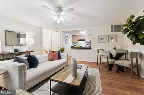 Montgomery Village, MD 20886,9731 HELLINGLY PL #37