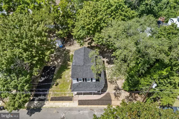 Lawnside, NJ 08045,27 E PHOENIX AVE