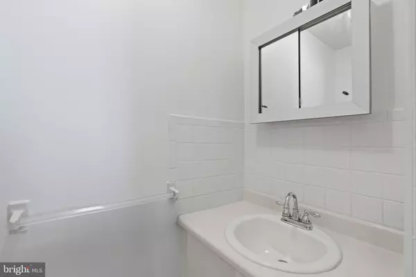 East Windsor, NJ 08520,16 SPYGLASS CT