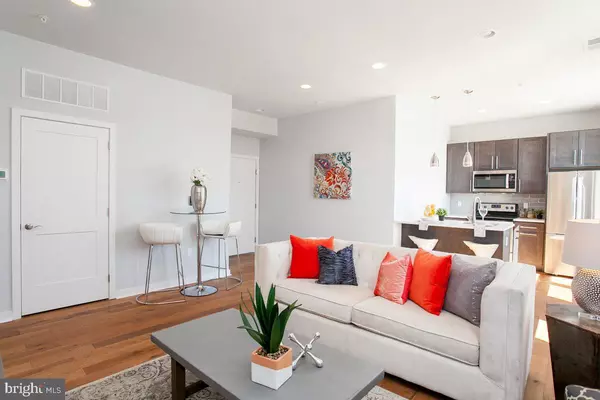 Philadelphia, PA 19128,5938 HENRY AVE #32