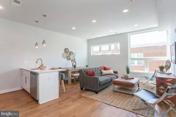 Philadelphia, PA 19128,5938 HENRY AVE #32