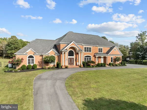12713 GREENBRIAR RD, Potomac, MD 20854