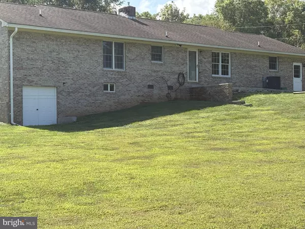 Shepherdstown, WV 25443,59 SHADE LN