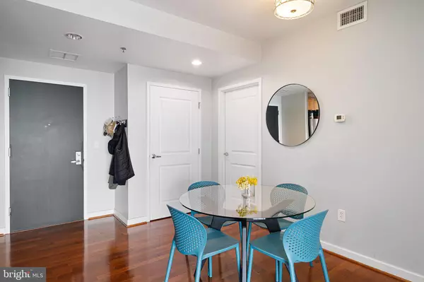 Wilmington, DE 19801,105-UNIT CHRISTINA LNDG #1504