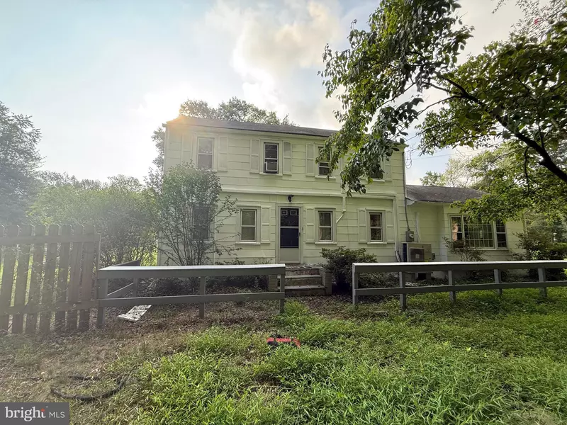 8 SHINNEY LN, Lawrenceville, NJ 08648