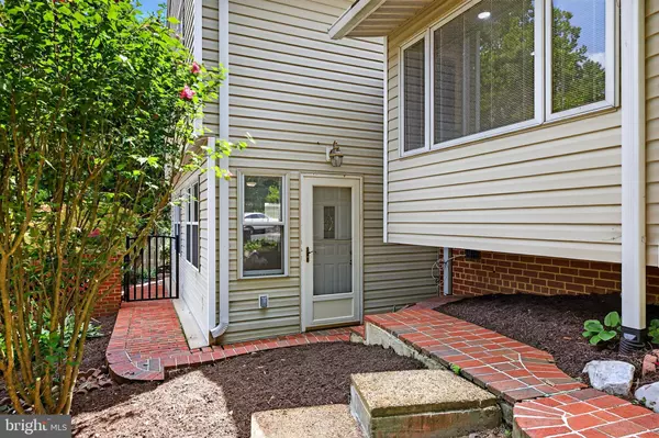 Alexandria, VA 22312,5511 GWYN PL