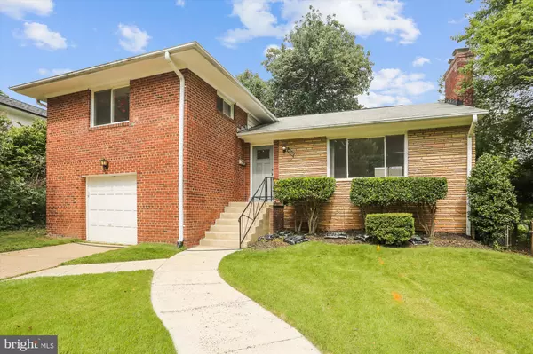 4503 TRAYMORE ST, Bethesda, MD 20814