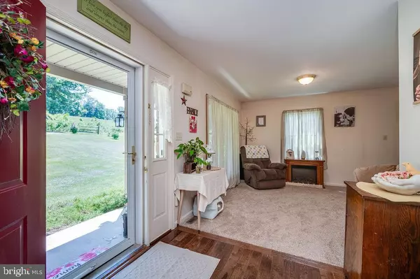 Mohnton, PA 19540,881 ZION RD