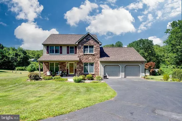 881 ZION RD, Mohnton, PA 19540