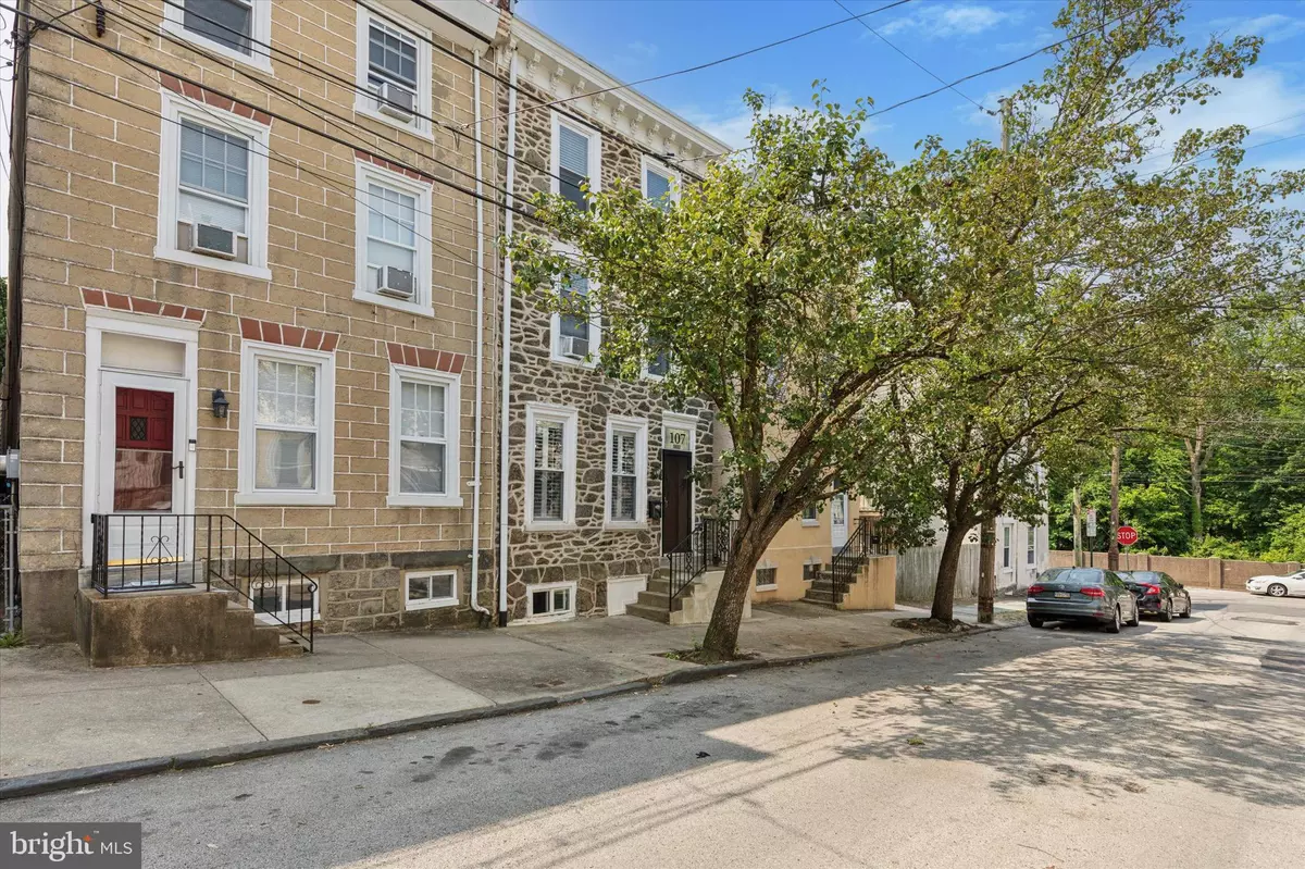 Philadelphia, PA 19127,107 SEVILLE ST