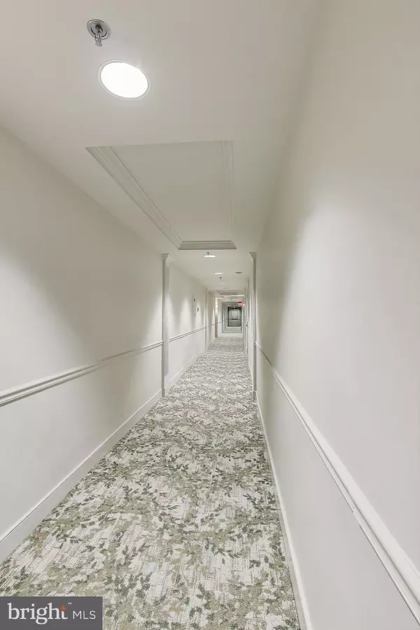 Bethesda, MD 20814,5450 WHITLEY PARK TER #806