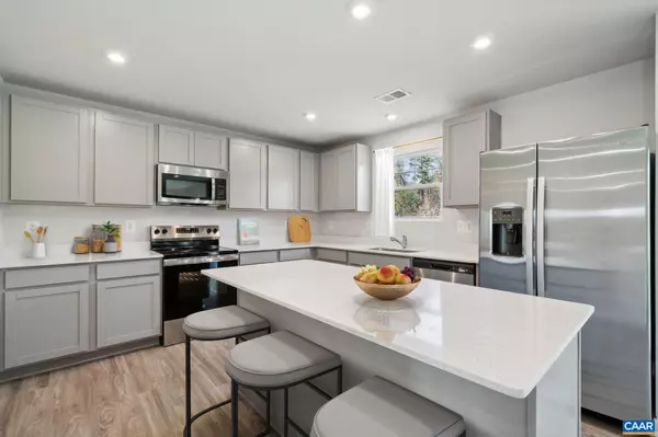 Barboursville, VA 22923,114 MABEN HILL LN