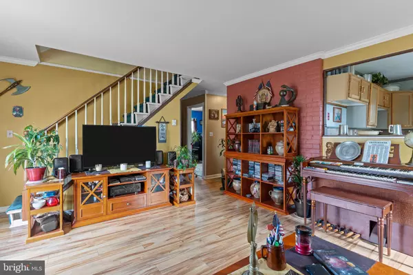 Levittown, PA 19057,67 GREENBRIAR RD