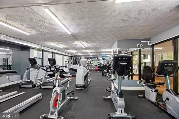 Hyattsville, MD 20783,1836 METZEROTT RD #106