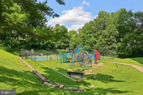 Hyattsville, MD 20783,1836 METZEROTT RD #106