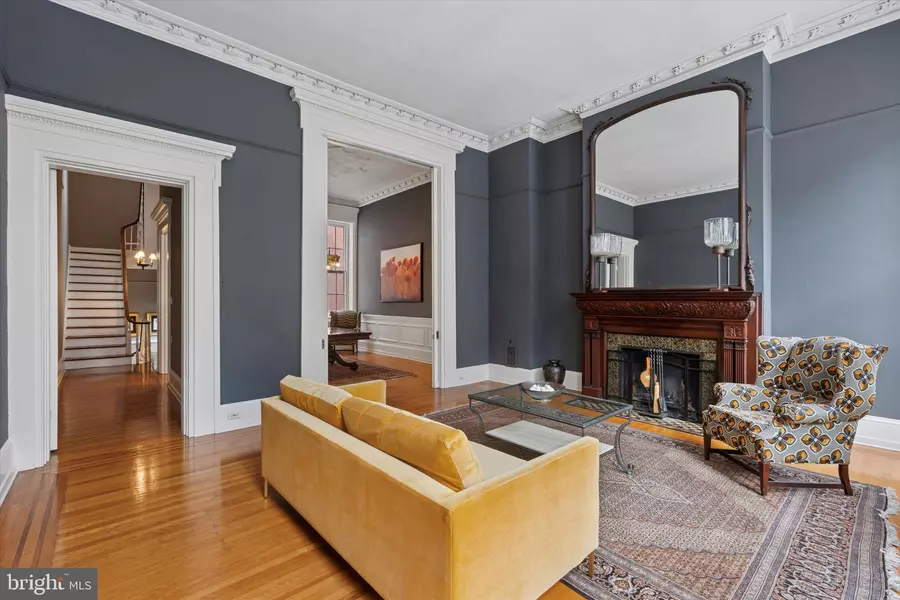 1805 SPRUCE ST, Philadelphia, PA 19103