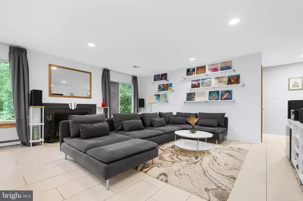 Herndon, VA 20170,1522 BAL HARBOR CT