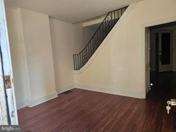 Philadelphia, PA 19104,3905 WARREN ST