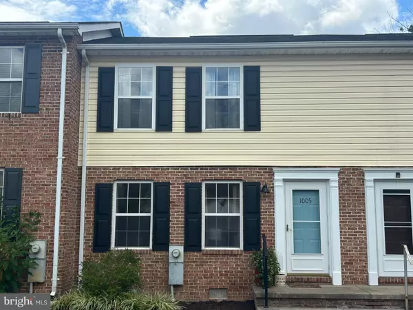 1005 LOCUST ST, Stephens City, VA 22655