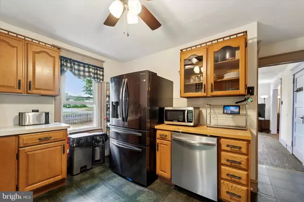 Harleysville, PA 19438,328 MAPLE AVE