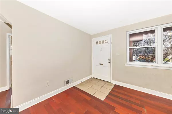 Hyattsville, MD 20783,8109 RIGGS RD