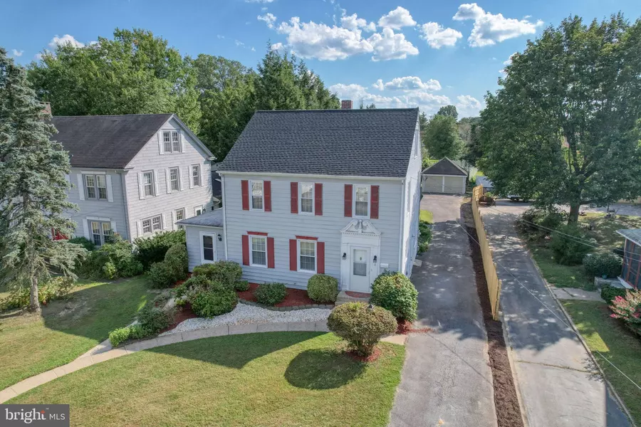 8 W CLARKE AVE, Milford, DE 19963