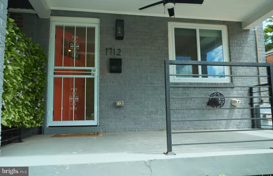 1712 FORT DAVIS ST SE, Washington, DC 20020