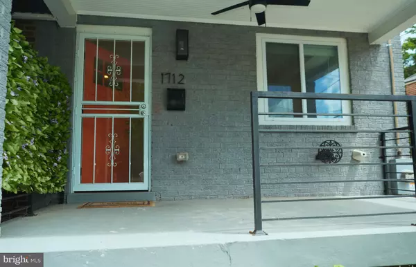 1712 FORT DAVIS ST SE, Washington, DC 20020