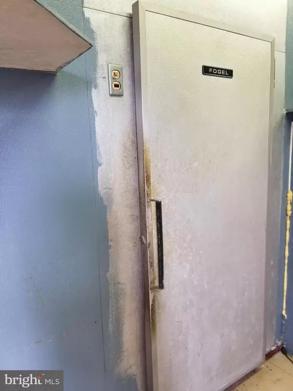 Philadelphia, PA 19151,6142 LANSDOWNE AVE