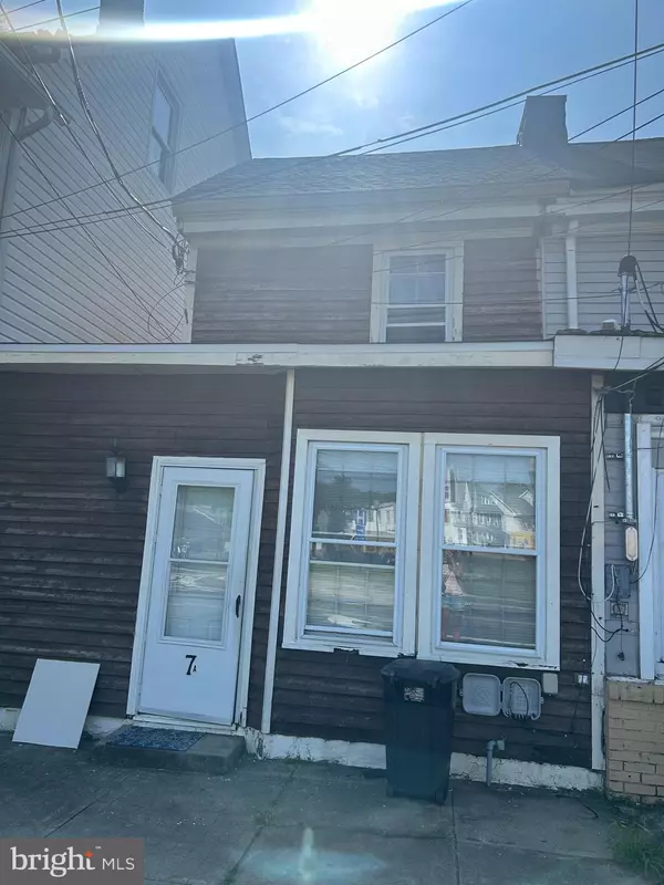 7 MADISON AVE, Mount Holly, NJ 08060