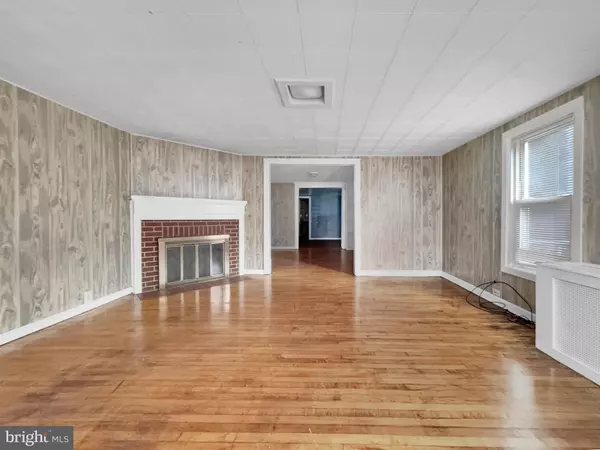 Millville, NJ 08332,324 W MAIN ST W