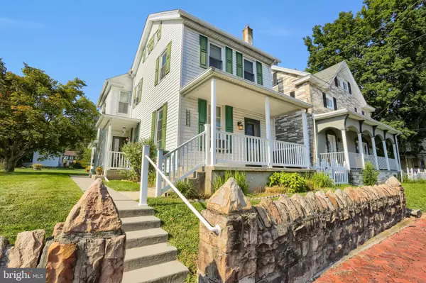 Williamstown, PA 17098,457 E MARKET ST