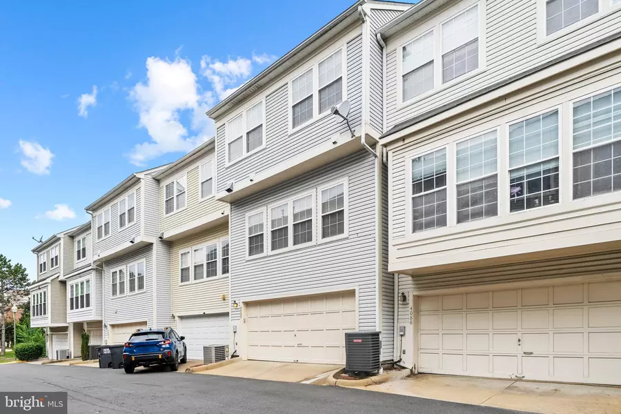 4090 FOUNTAINSIDE LN, Fairfax, VA 22030