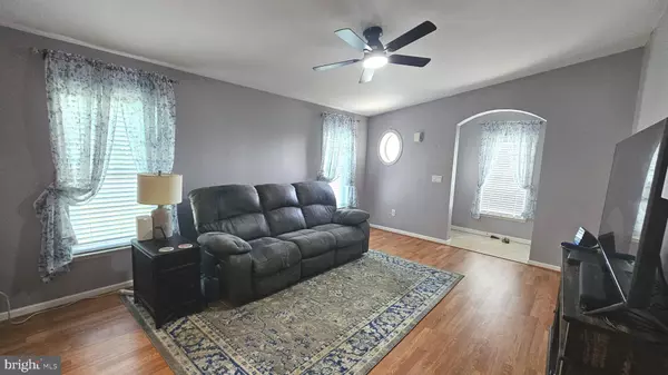 Smyrna, DE 19977,938 APPLEBERRY DR