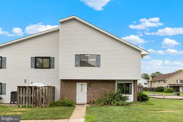 9012 SANDALWOOD DR #D, Manassas, VA 20110