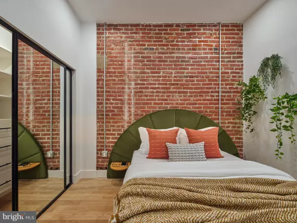 Philadelphia, PA 19123,1099 GERMANTOWN AVE #M107