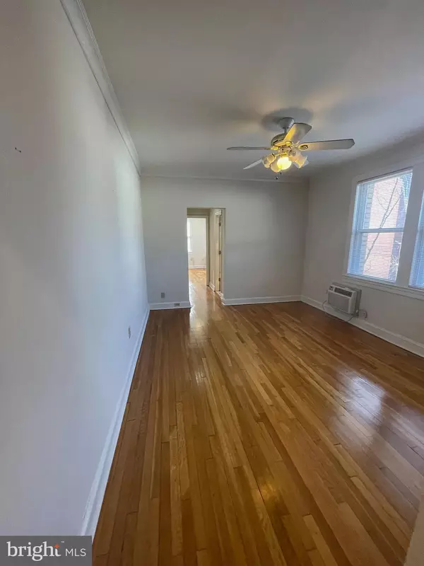 Washington, DC 20009,1820 SWANN ST NW #303