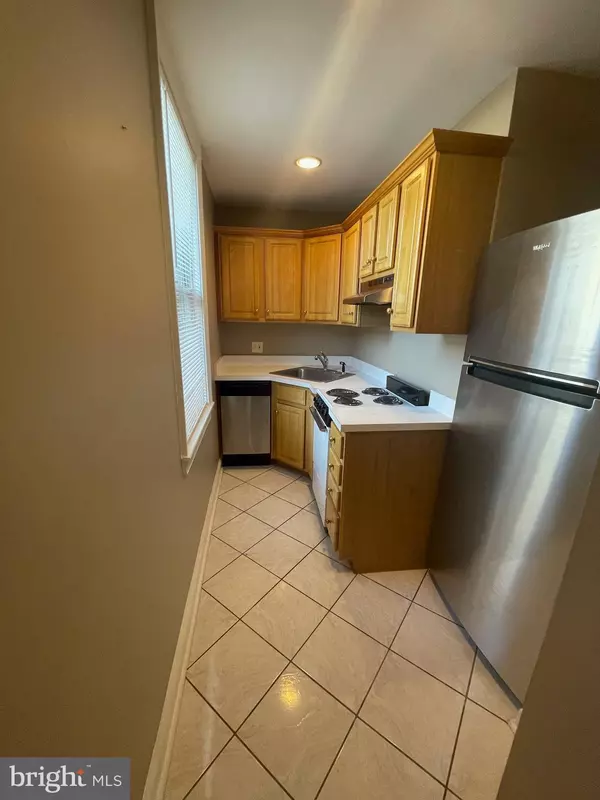 Washington, DC 20009,1820 SWANN ST NW #303