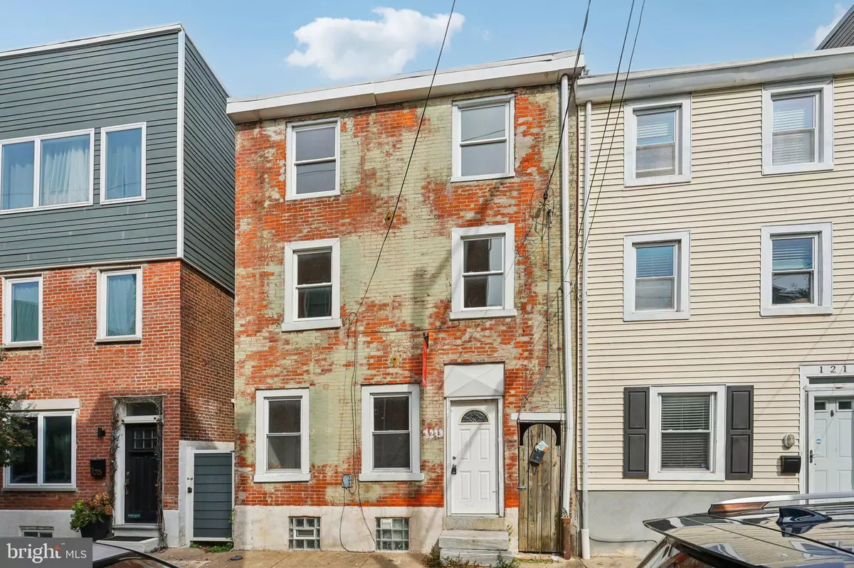 Philadelphia, PA 19125,1213 E OXFORD ST