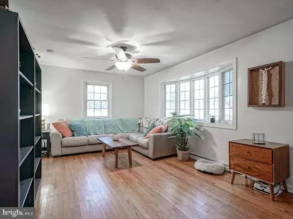 Pennsville, NJ 08070,87 LINCOLN DR